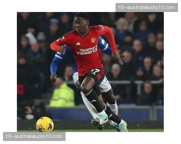 曼联梅努评分6.67分 年轻中场成长轨迹符合预期