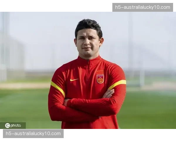 卡尔弗特-勒温11球助利兹联 中锋角色转换效果显著